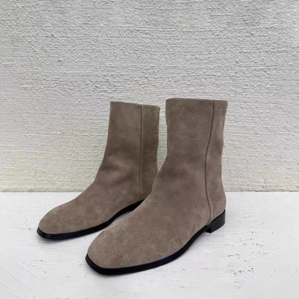 

Популярная версия~ 2025 новая корейская версия высококачественных замшевых коротких ковбойских сапог женские на плоской подошве супермягкие осенне-зимние одинарные сапоги 40