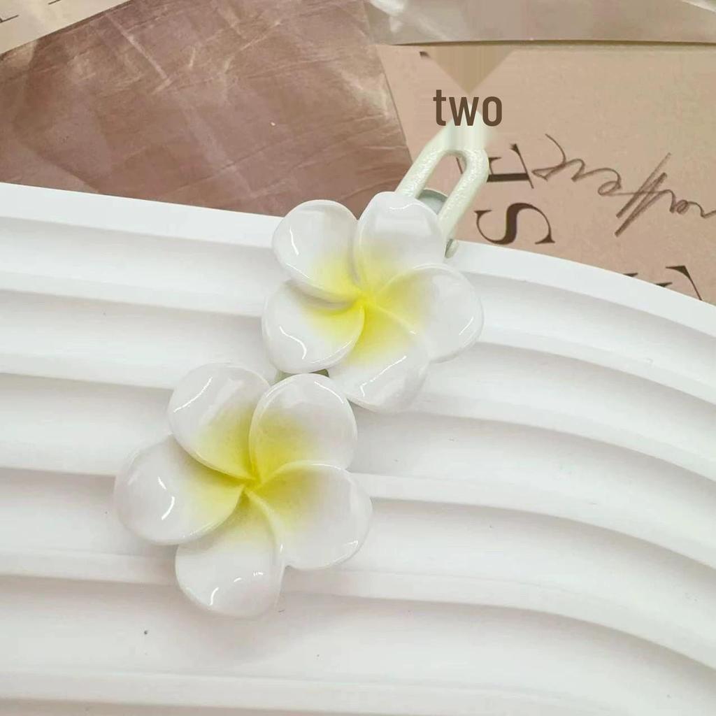 Egg Flower Claw Clip: 2026 High-End Women's Hair Accessory for Updos