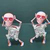 3D Skeleton Toy Fun Dancing Skeleton Toy Swinging Skeleton Toys Stress Relief Toys Manual Wind-Up Rocking Toy for Decorating
