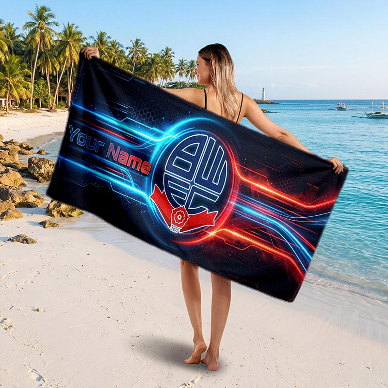 Asciugamano da Spiaggia Personalizzato Bolton Wanderers FC, Stampa Testo Nome Personalizzato, Asciugamano Morbido Asciugatura Rapida con Logo Calcio, Regalo per le Vacanze