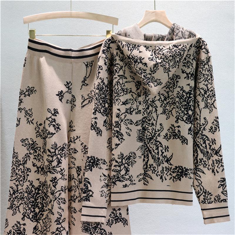 Fashionable Women's Autumn And Winter Ink Painting Suit Loose Knitted Top And Wide Leg Pants Two Piece Suit