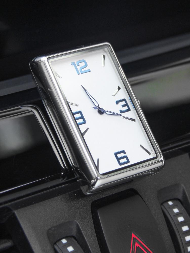 

Square Quartz Car Clock with One-Button Start - Personalized and Creative Design for Any Placement
