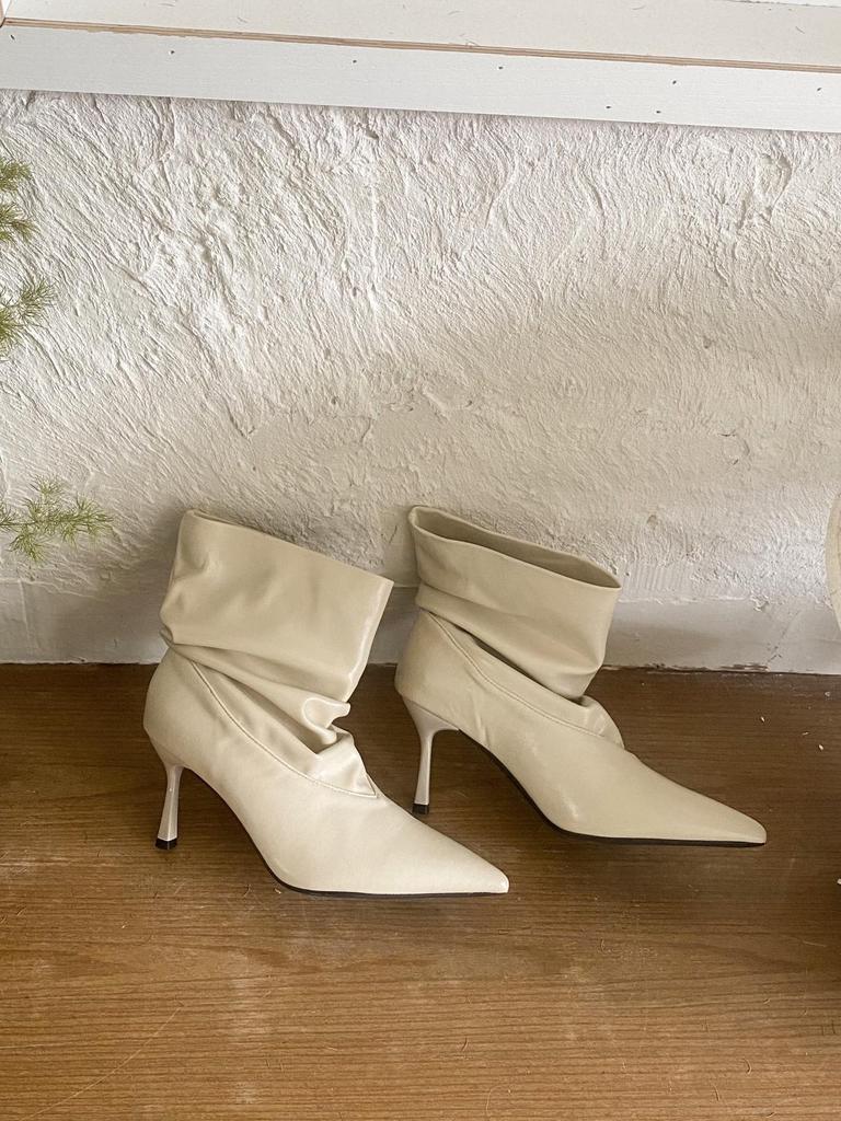 French Retro Short Boots for Women 2025 Autumn and Winter New European and American Spice Girls Sexy Soft Leather Thin Heels Pointed Heads Piled High 