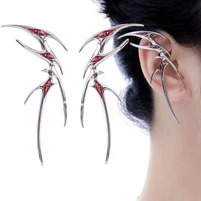 Gothic Blut Schmetterling Ohrklemme Emaille Ohrknochen Clips Punk Coole Ohrringe Unregelmäßiges Metall Nicht-Piercing Ohrring für Frauen