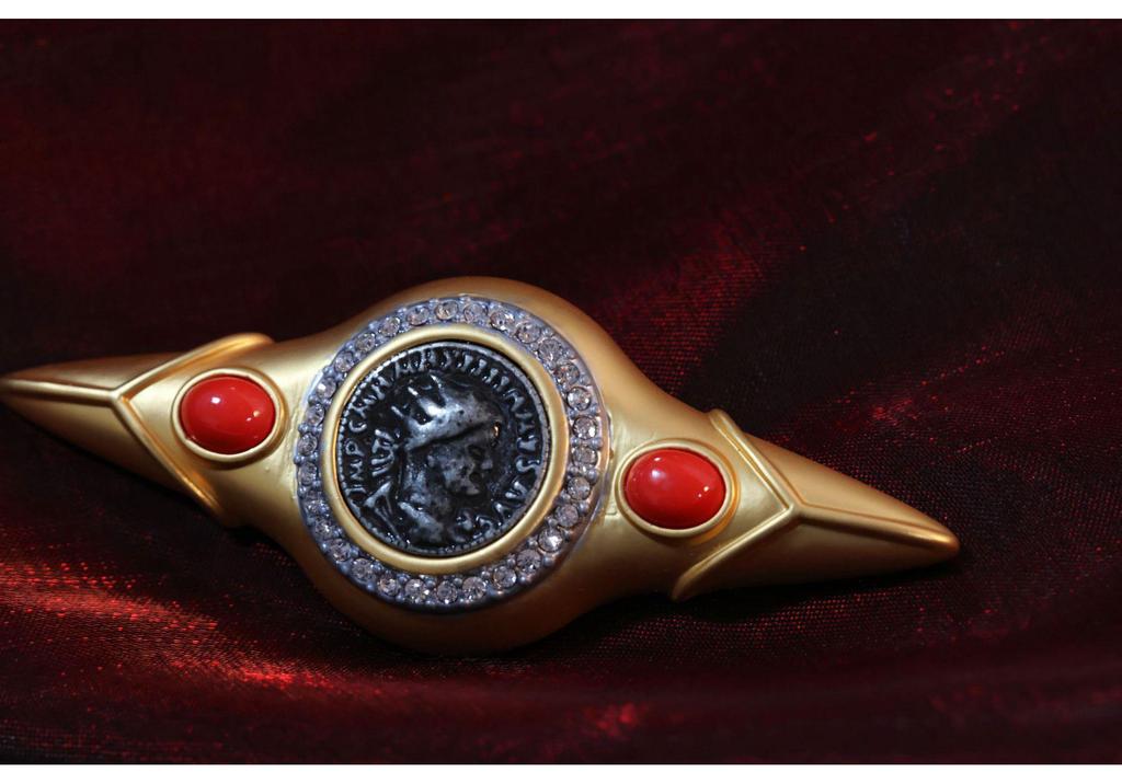 Vintage European & American Antique Coin Brooch - Glass, Women's Retro Jewelry