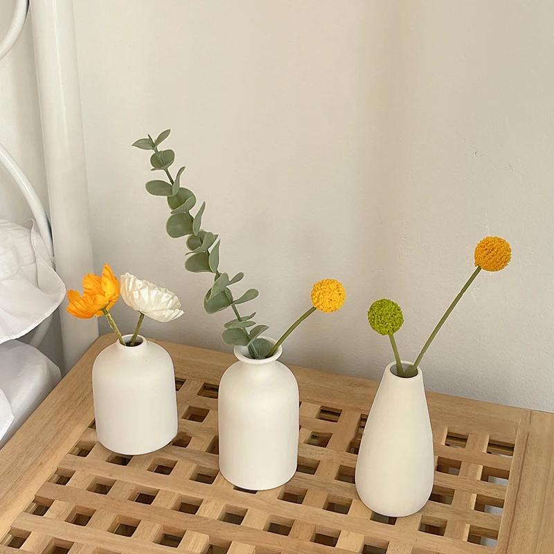 Ins Mini Flower Bottle Decorative Flower White Ceramic Vase Porcelain Vases For Flowers Aesthetic Home Decor Desktop Ornament