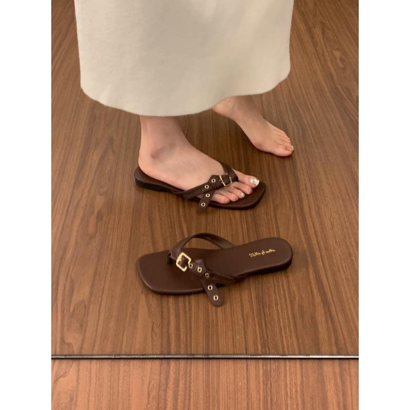 

Шлепанцы с плоской подошвой и пряжкой-перекидкой для женской летней обуви 2025, новые сандалии с дизайнерским чувством, нишевые, сдавливающие ногу, крутые шлепанцы для женщин 40 темно-коричневого