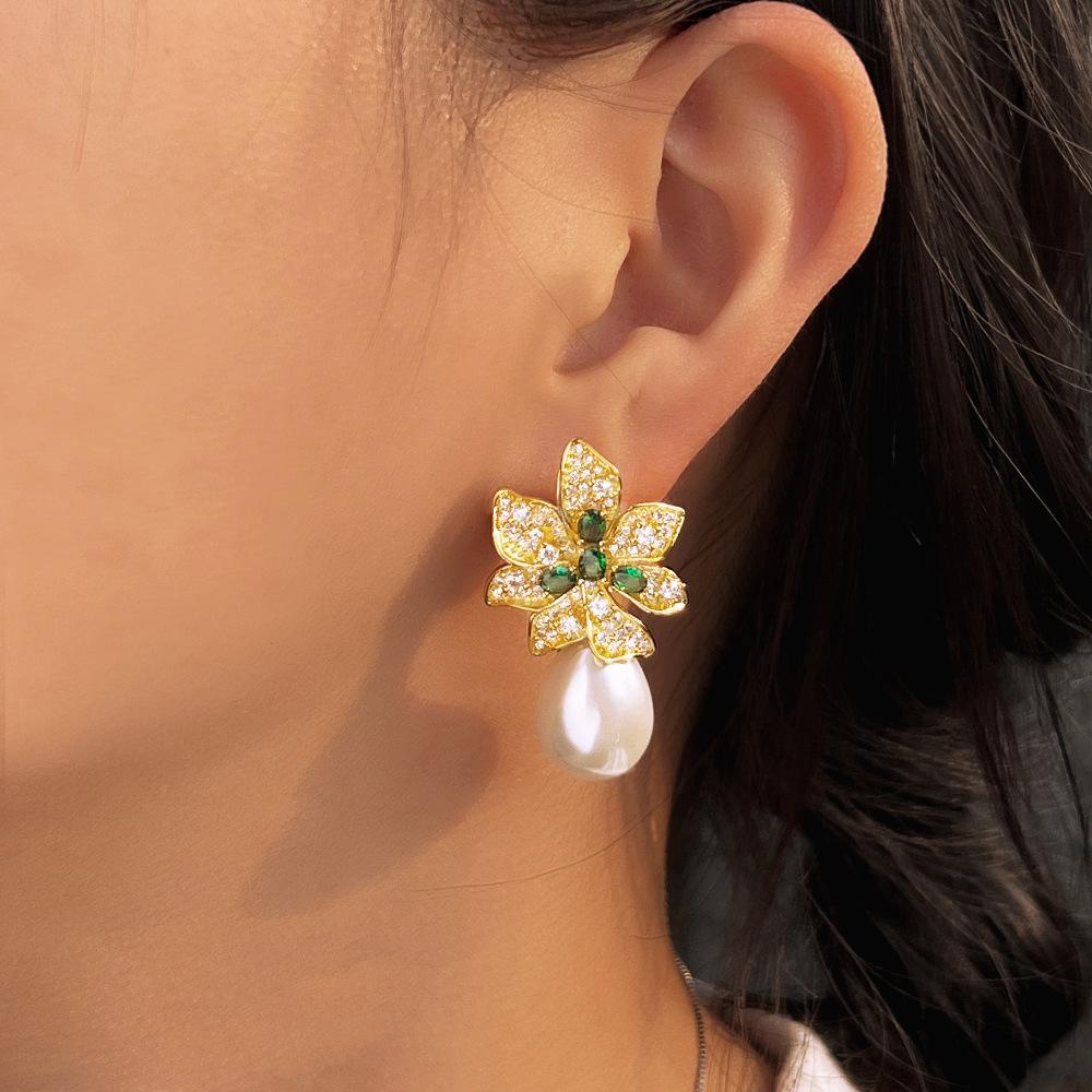 French Light Luxury Sweet Inlaid Zircon Flower Pearl Earrings High-End Temperament Celebrity Style Ear Jewelry
