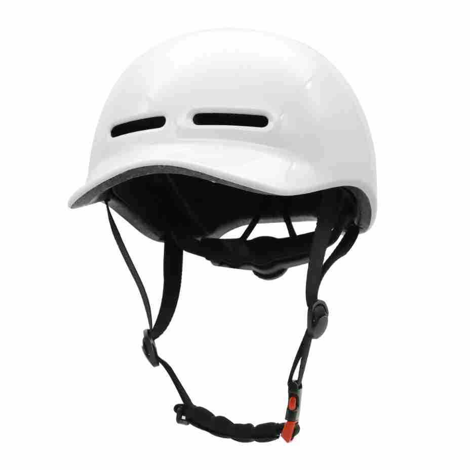 Oddychający kask rowerowy zewnętrzny ze zintegrowanym formowanym daszkiem