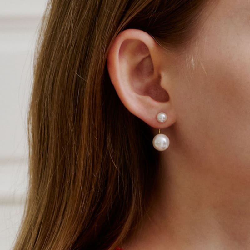 

NUOY [Срібло 925] Смілива сережка з подвійними перлами NONE