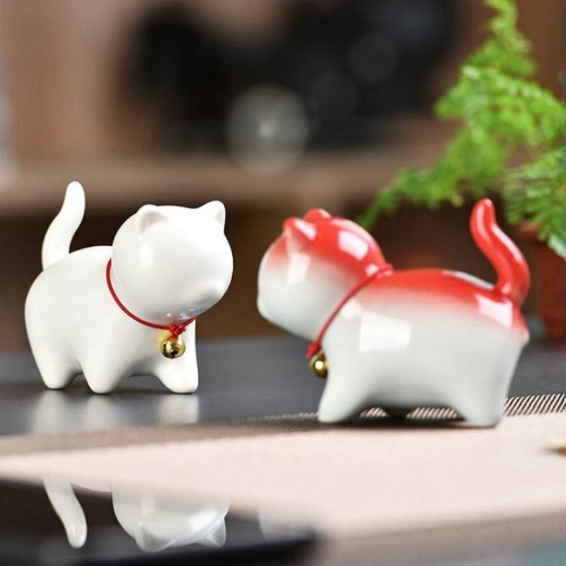 Ceramic Cat Sculpture Cartoon Bell Cats Tea Pet Teaware Accessories Home Office Teatable Micro-landscaping Decoration Pen Holder
