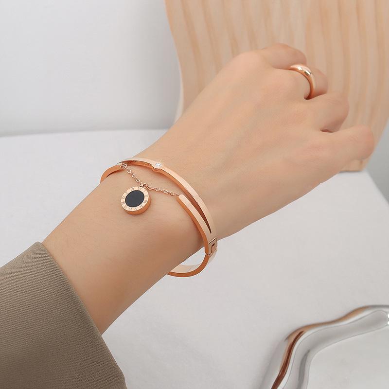 Double-Layer Rhinestone Roman Numeral Pendant Bracelet in Rose Gold