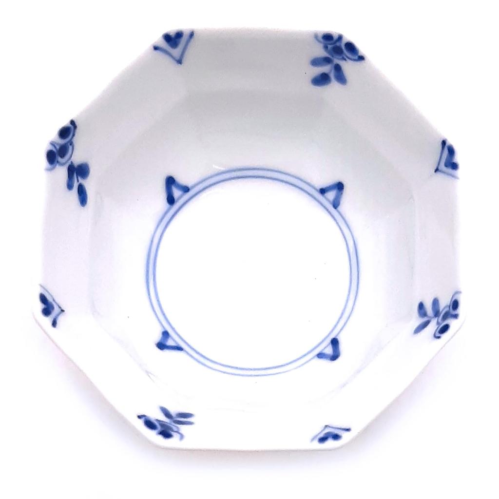 Arita Ware Small Bowl, Hand-painted, Koyo Kiln, with a Small Flower Design and an Octagonal Rim, Approximately 10cm