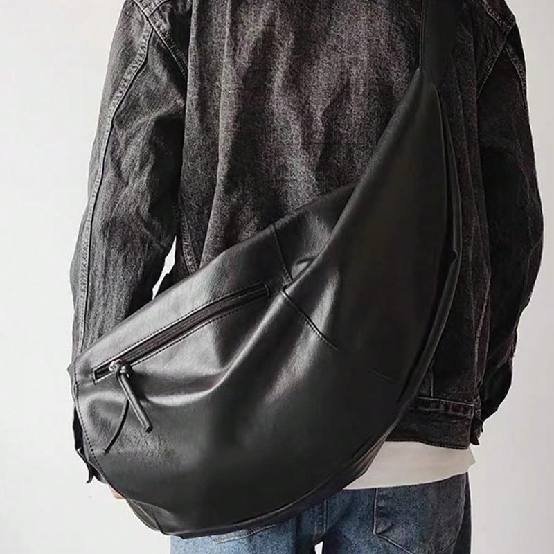 

Стильная PU сумка кроссбоди в форме пельменя для мужчин, подходящая для повседневных выходов и нужд большой вместимости чёрный