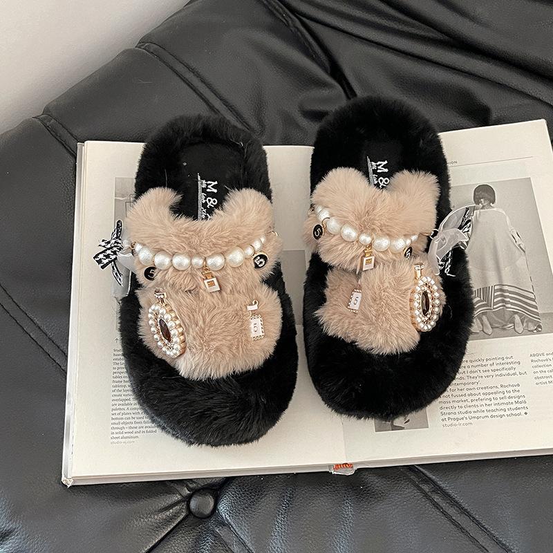 Xiaoxiangfeng outer wear girls fluffy slippers autumn and winter design sense pearl warm piled thickened one-word cotton slippers