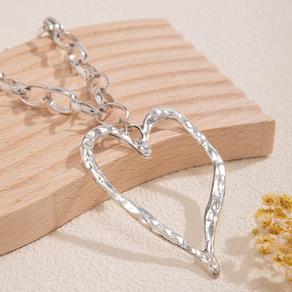 Dicke Ketten mit großem hohlem Herz-Anhänger Halsketten für Damen Trendige übertriebene große Halsaccessoires 2026 Modeschmuck