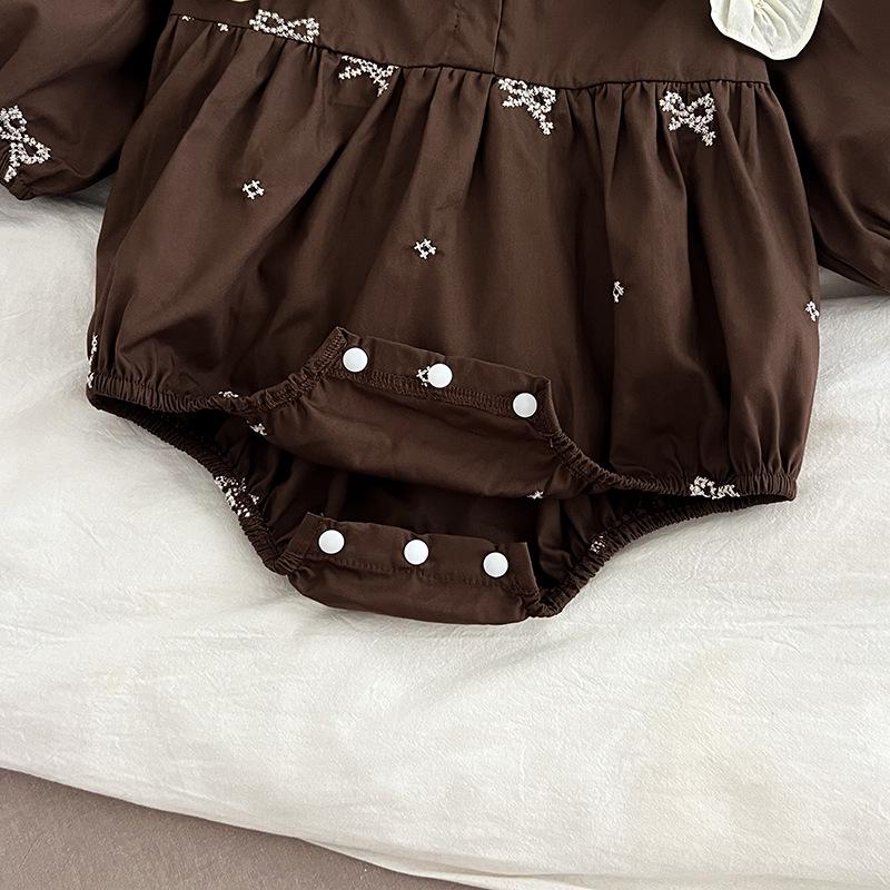 Baby-Krabbelstrampler im koreanischen Stil mit besticktem Kragen - Langarm, Niedrige Vollabdeckung für Frühling/Herbst.