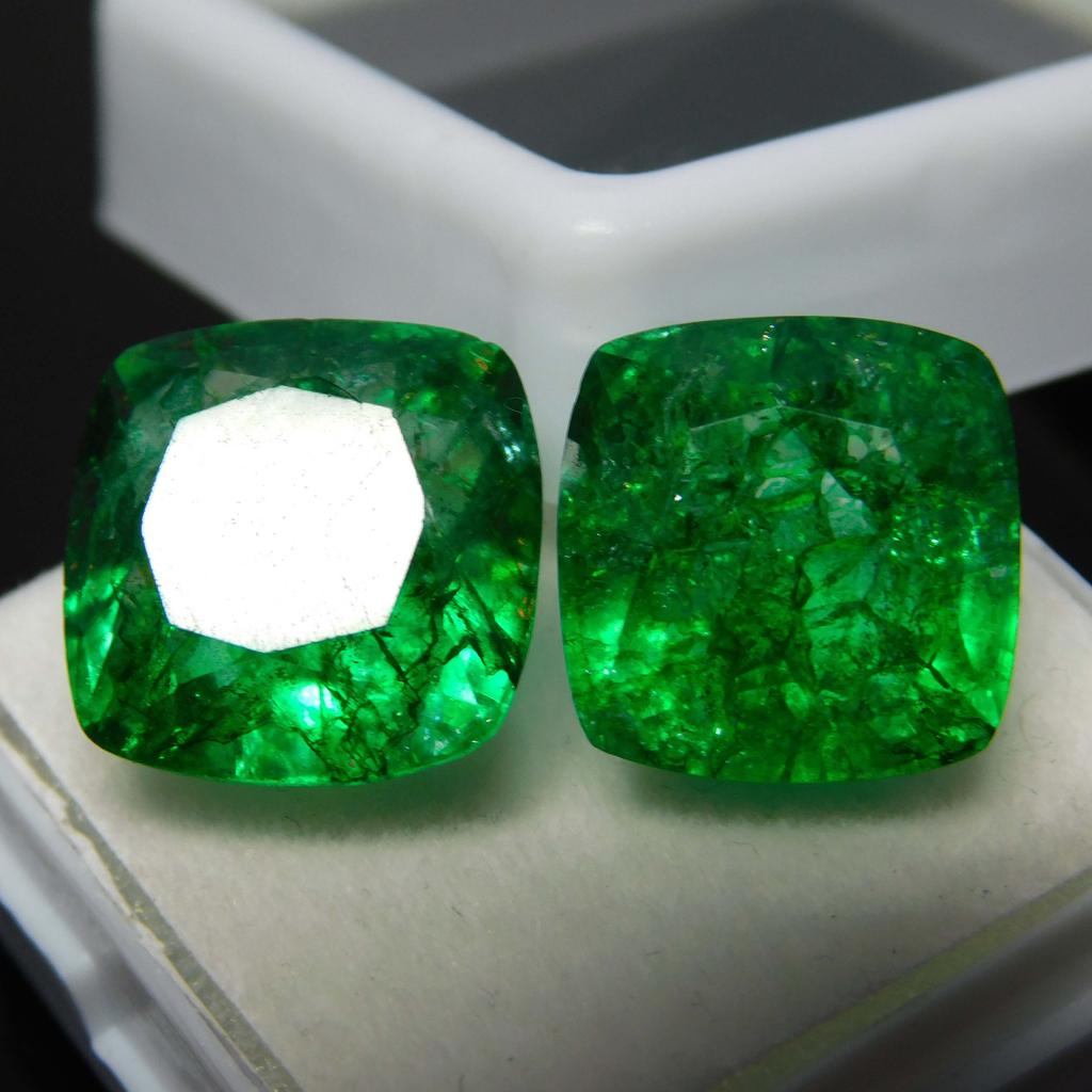 Natural Untreated Green Colombian Emerald 21 Ct CERTIFIED Loose Gemstone A-2512