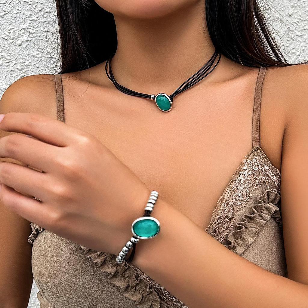 Turquoise Double-Layer Velvet Clavicle Choker Necklace – Ethnic Style for Women