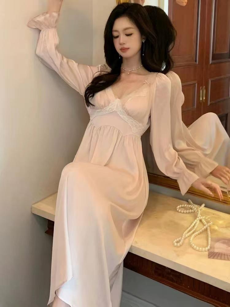 Spring and Summer Sexy Ice and Snow Silk Long Chest Pad Nightdress Women's Thin Sweet Lace Court Style Gentle Niche V-neck