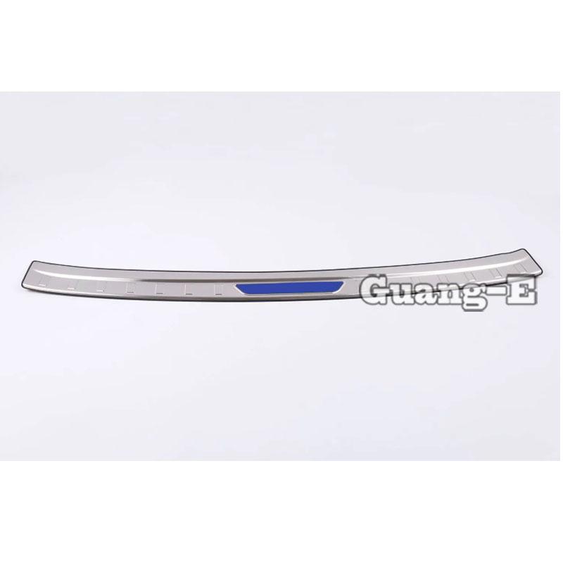 Car Outside Rear Back Stick Bumper Trim For Skoda Kodiaq 2017 2018     Outside Scuff Sill Trunk Plate Pedal 1PCs