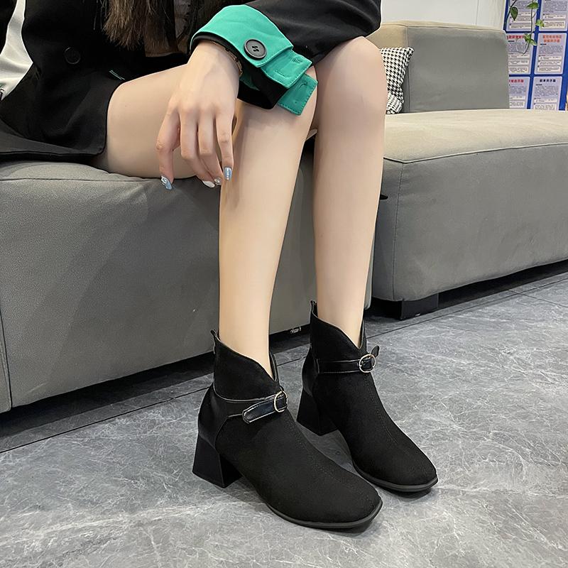 Fashion Fashionable Zipper Design Round Toe Women's Short Boots 2024 Winter Suede Thick High Heels Large Size Pin Buckle Fashion Boots