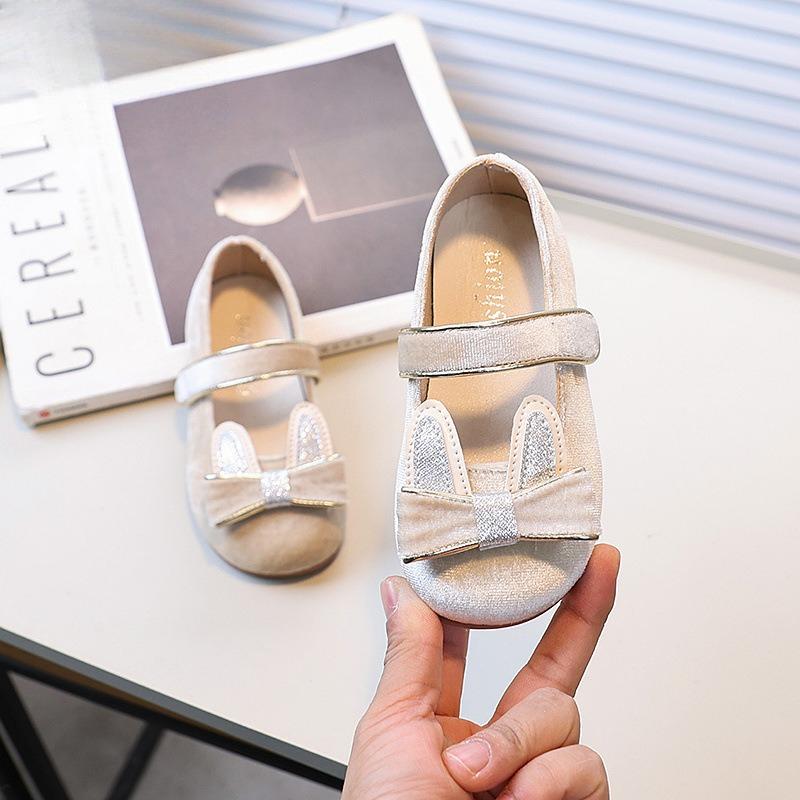 

New Leather Shoes Spring Cute Cartoon Velvet Girl Shoe Comfort Soft Anti Slip Kid Shoes Temperament Simple Flat Princess Shoe 23insole14.5cm бежевый