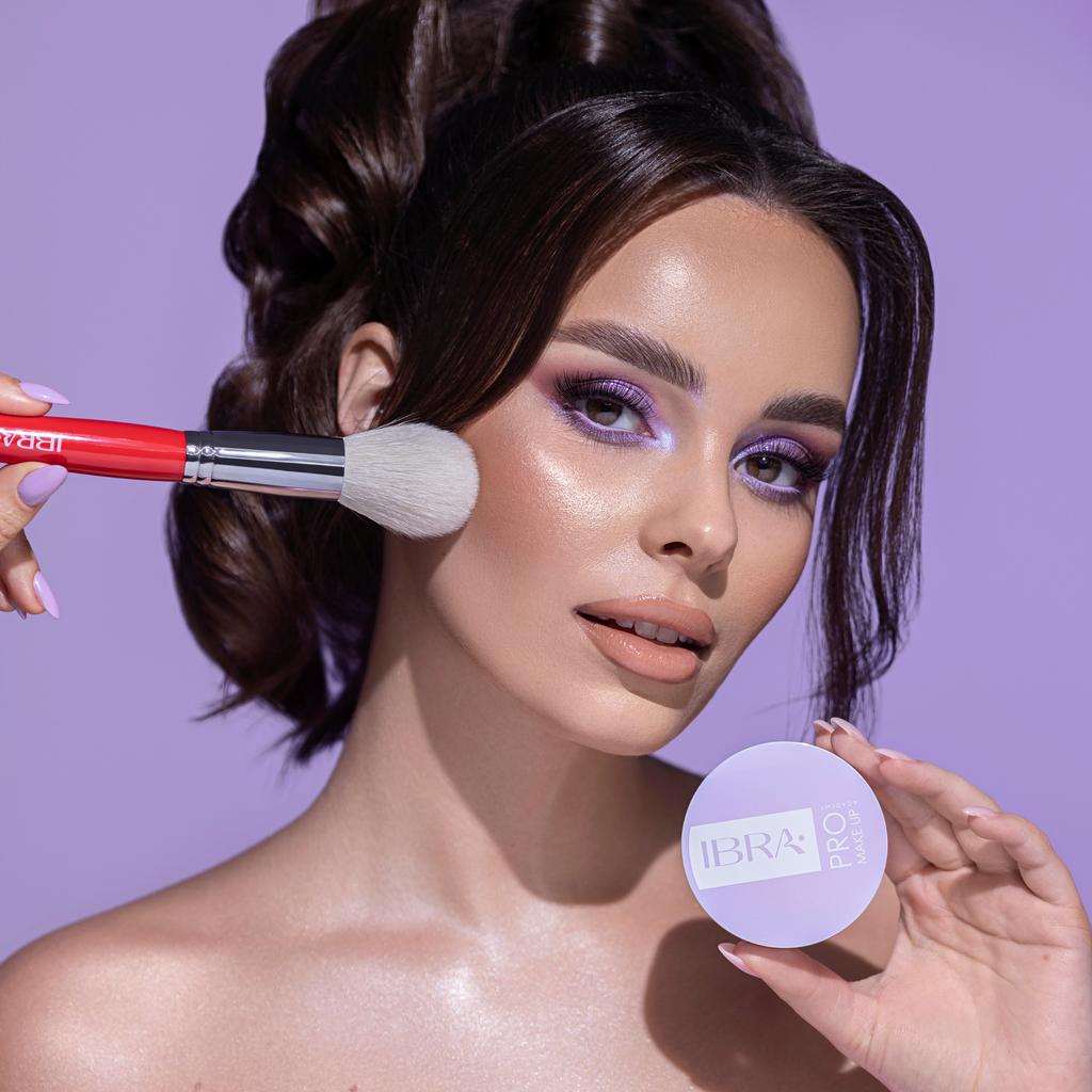 Illuminating Transparent Powder Glass Powder Pro Makeup Academy IBRA Makeup