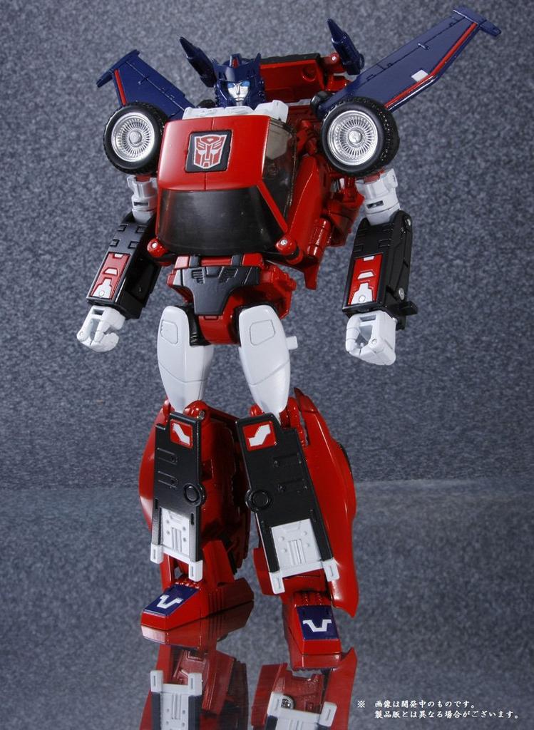 Transformers Masterpiece MP26 Road Rage Celková délka v režimu robota přibližně 25 cm Malovaná pohyblivá figurka