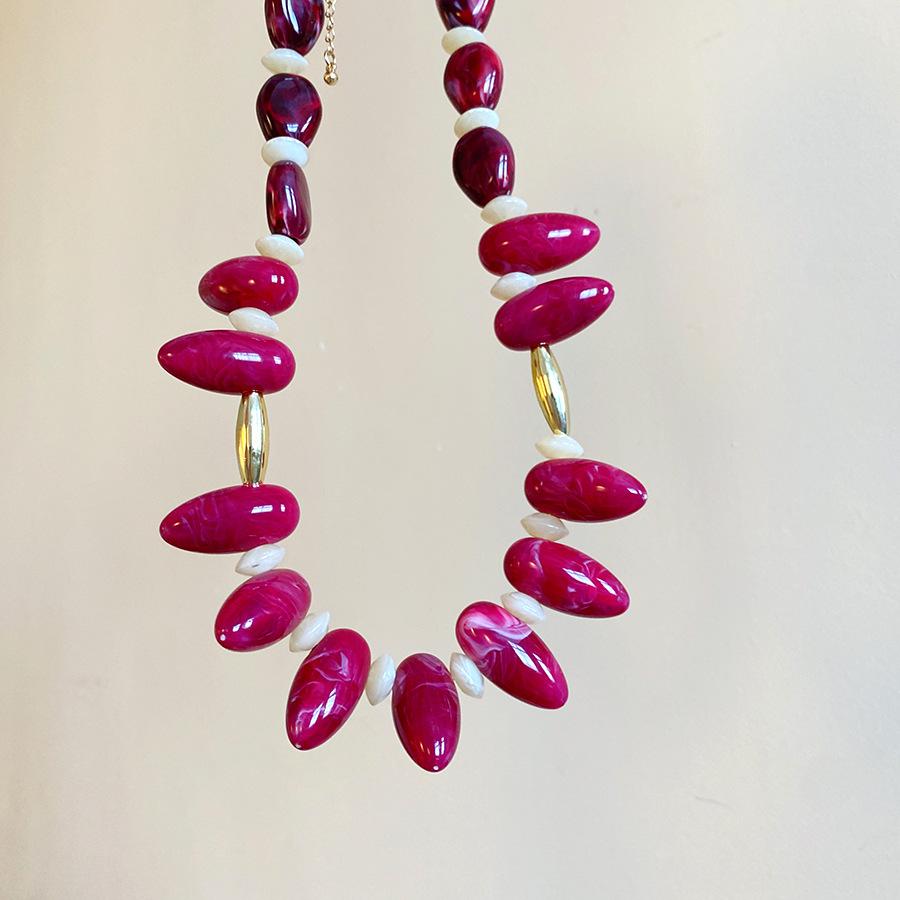 Acrylic Blurred Irregular Oval Necklace Exaggerated Fashion Personality Necklace Candy Color Light Luxury High-end Decorative Accessory