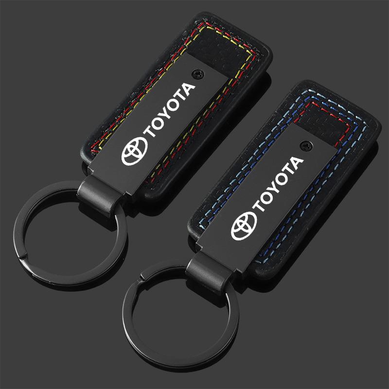 AEC2 Car 3 color Keychain Logo Key Ring Chain Pendant Gifts Auto Styling Accessories For Toyota Rav4 Yaris Hilux Prius Avensis Auris
