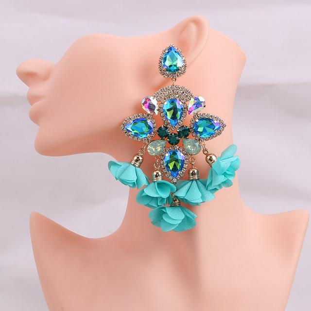 Aretes De Mujer Modernos Módní náušnice kapkové náušnice pro ženy Květinový střapec Náušnice Svatební Brincos šperky Dívka Dárky