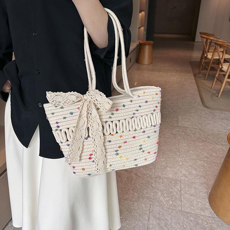 Summer Niche Straw Bag Women's 2025 New Trendy Woven Bag Beach Bag Large Capacity Shoulder Basket Bag Portable