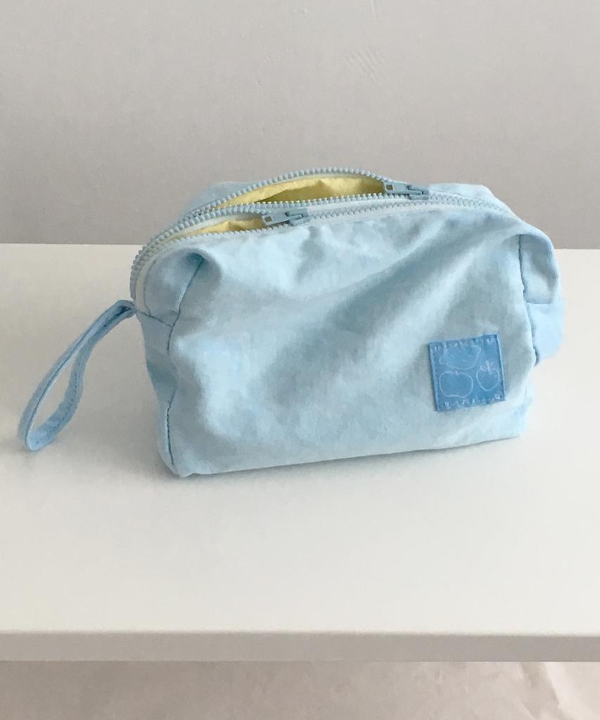 Nuaname Pure White Space-Separating Peddler Pouch Blue