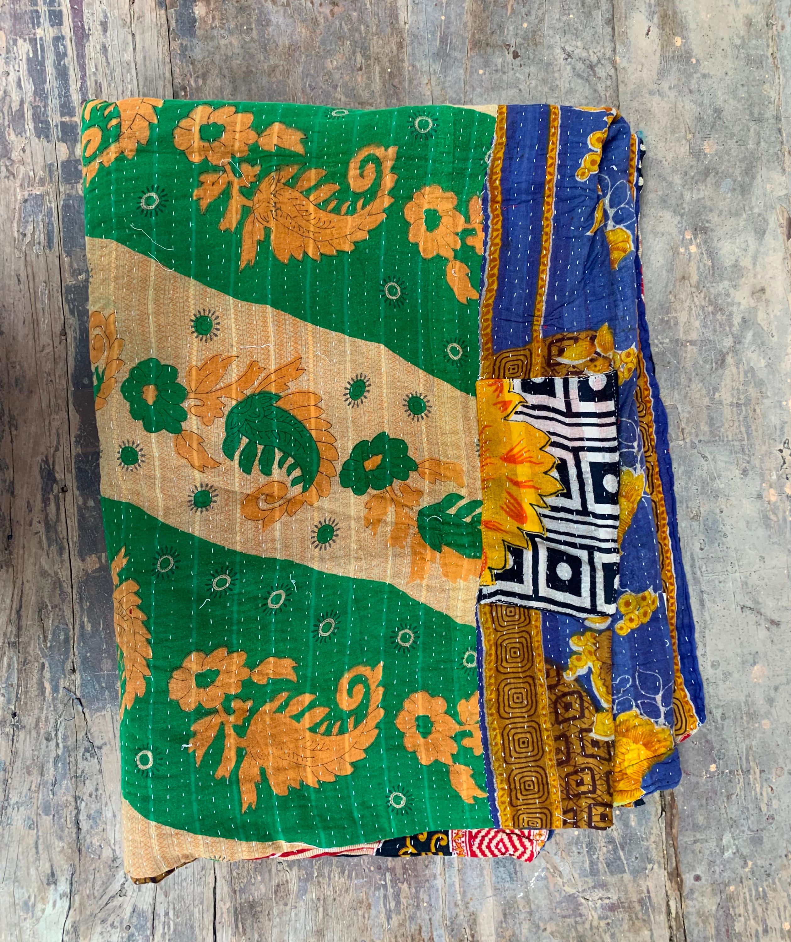 Зеленое цветочное канто-одеяло: Винтажный индийский лоскутный плед 80X 50 разноцветный