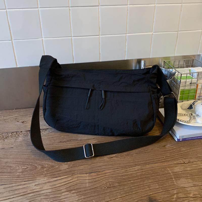 Autumn 2025 new simple and fashionable foreign large-capacity crossbody bag trendy cloth bag women's solid color niche shoulder bag