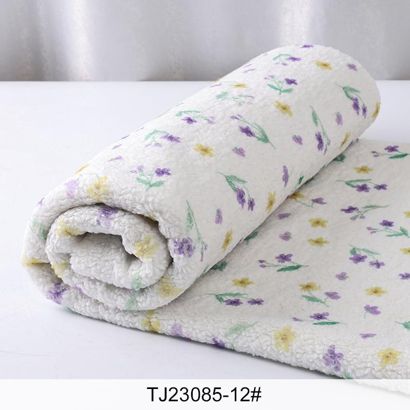 0,5m/1m/2m Förtjockat Litet Blommigt Tryck Lammullstyg för Sömnad av Halsdukar Rockar Kläder till Husdjur Handgjorda DIY Klädtyger