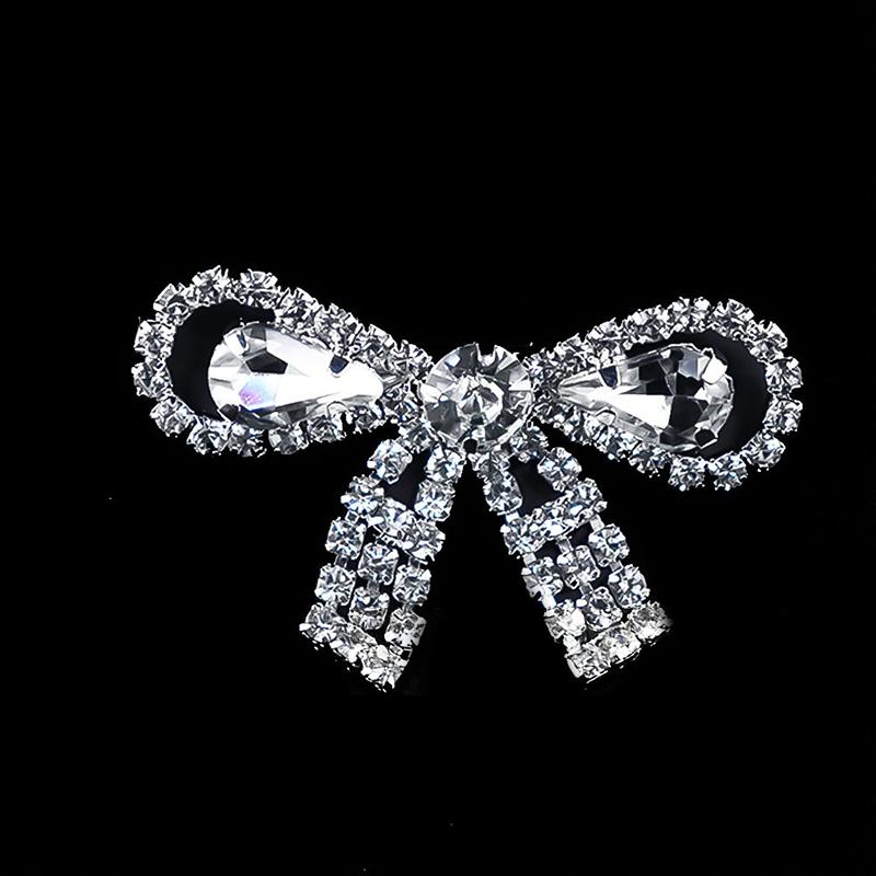 Crystal Bowknot Brooch Charming Women Lapel Pin Gorgeous Rhinestone Sweater Suit Accessory for Special Gatherings
