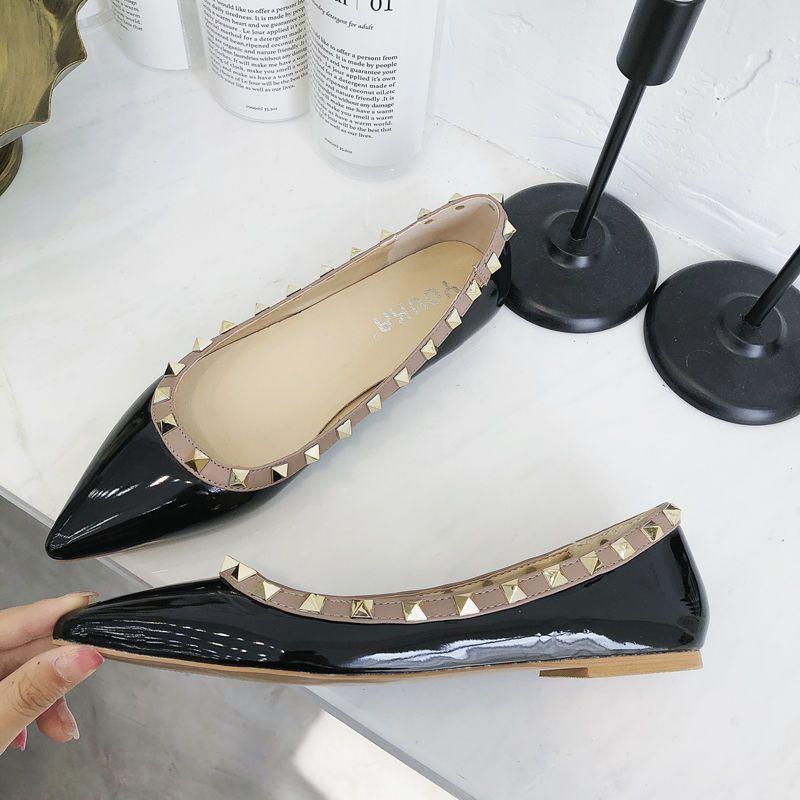 Single Shoes Women's New Shallow Rivets Doudou Shoes Women's Pointed Flat Shoes Ballet Ladyshoes Boat Shoes
