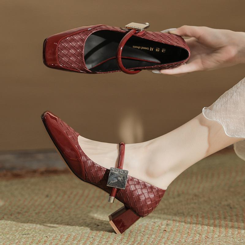 

H988-18 Новые весенние и осенние туфли на высоком каблуке женские красные туфли с плетеным узором и квадратной головкой на толстом каблуке женские туфли темпераментные туфли для подружек невесты 40