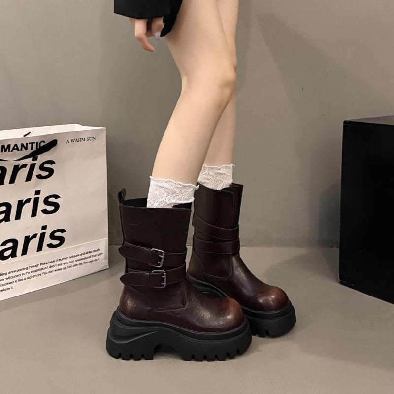 

Версия из коровьей кожи~ мартинсы на толстой подошве с внутренней танкеткой для женщин, новинка осени и зимы 2025 года, ретро короткие ботинки из коричневой кожи, ботинки рыцаря 40 коричневый