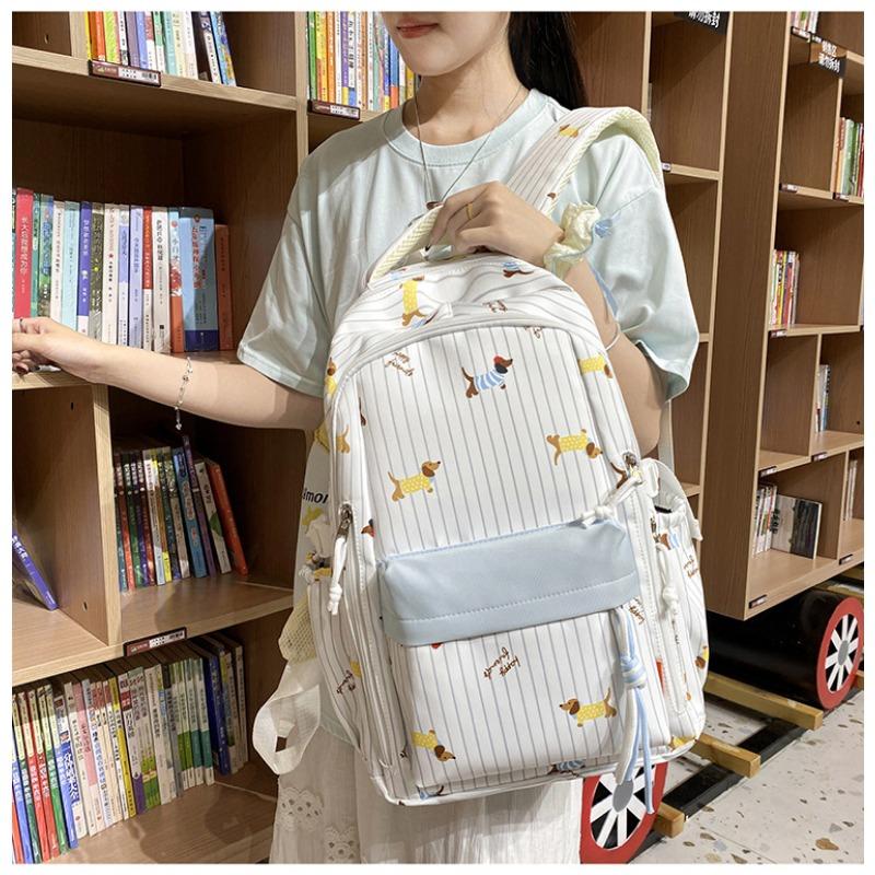 New high-value, fresh, sweet and cute puppy backpack, lightweight spring outing backpack for junior high school students