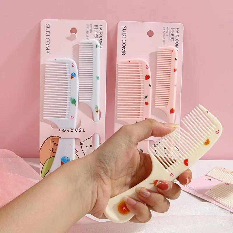 2 piezas/set Peine de peluquería lindo para niños Peine de cola puntiaguda antiestático para niñas Peine para el cabello con forma de fruta de fresa Peine para el cabello de niños