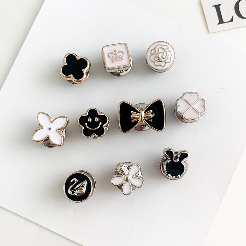Mini Floral Anti-Exposure Brooch Pin - Cardigan, Scarf & Collar Accessory