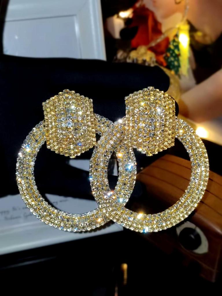 Luxury Rhinestone Hoop Earrings: Simple, Fashionable, and Exaggerated Design for Women