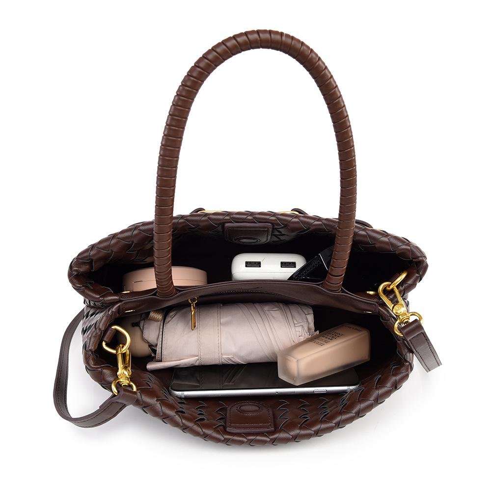 Borsa Autunno/Inverno Nuova Borsa Intrecciata Fatta a Mano Grande Capacità Borsa Morbida in Pelle da Pendolari alla Moda di Nicchia Borsa da Donna Borsa a Spalla