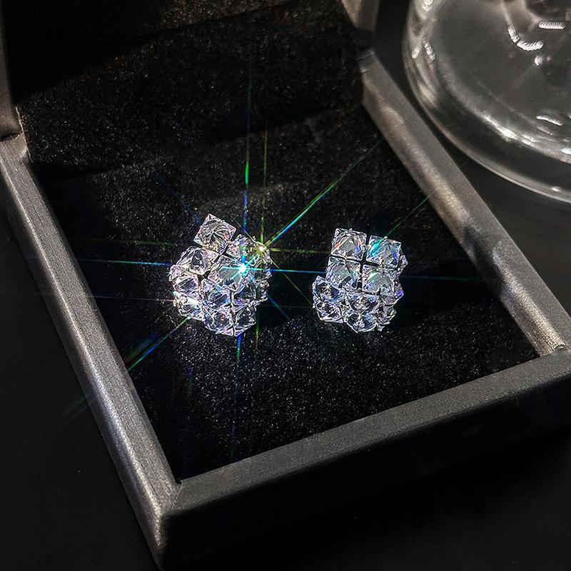 Exquisite Three-Dimensional Square Earrings, Light Luxury Temperament Niche Zircon Earrings, Micro-Inlaid Hollow Design Earrings