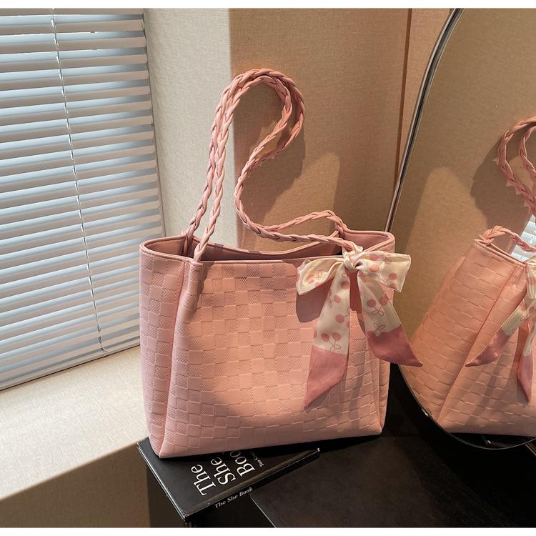 

Вместительная клетчатая сумка женская лето 2025 новая универсальная сумка через плечо повседневная популярная сумка-тоут розовый