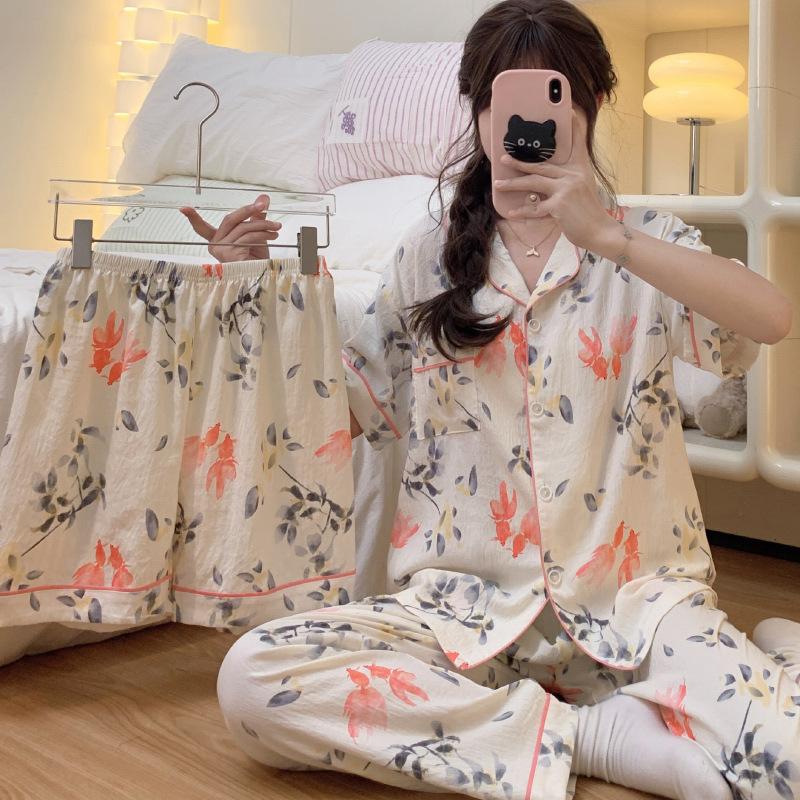 Color Ink Painting Cloud Cotton Pajamas Women'S Short-Sleeved Three-Piece Set, Small Goldfish Jacquard Loungewear