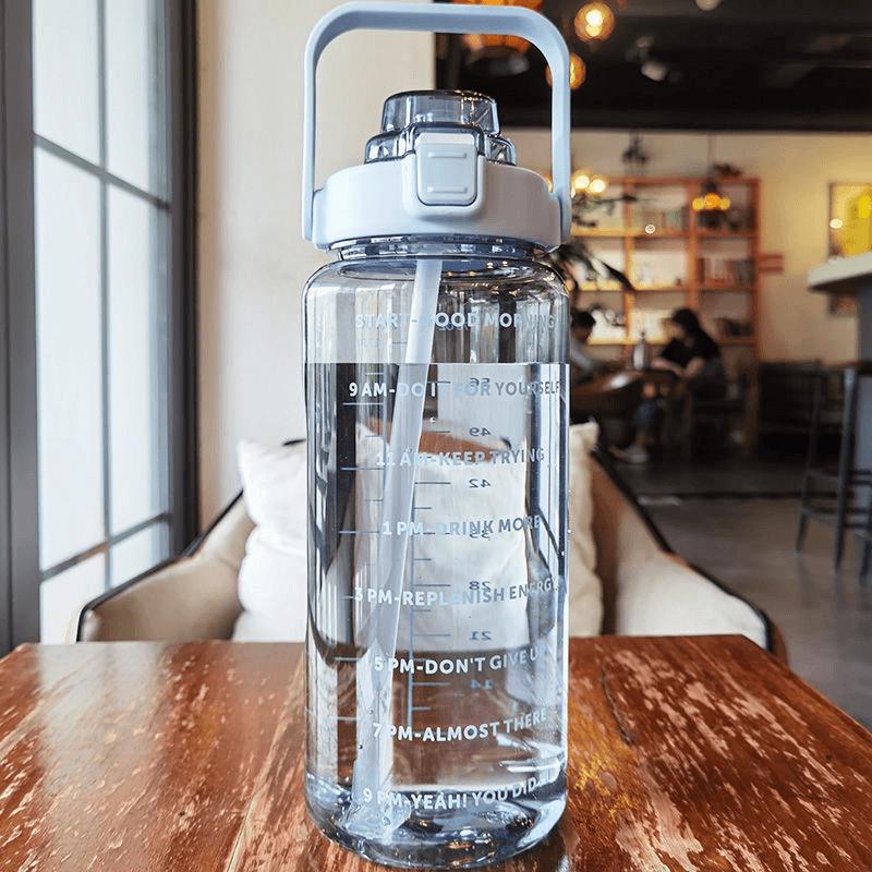 High-Capacity Outdoor Sports Straw Water Bottle - Heat Resistant